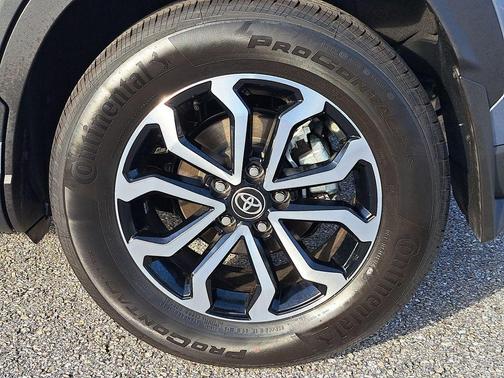 2026 Toyota Corolla Cross Hybrid SE