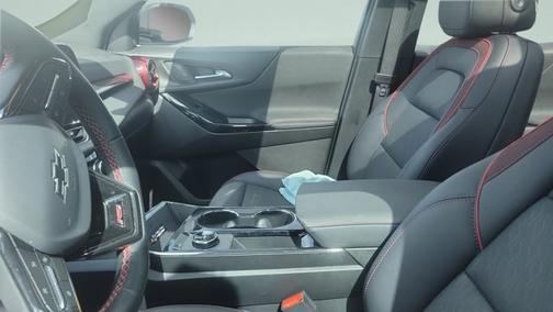 Polar White 2026 Chevrolet Equinox RS
