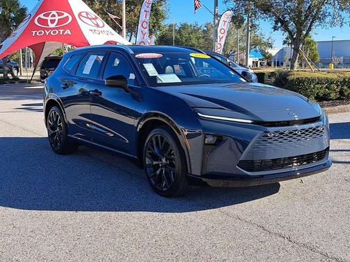 2025 Toyota Crown Signia LIMITED