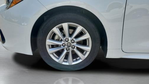 2025 Toyota Corolla Hatchback SE