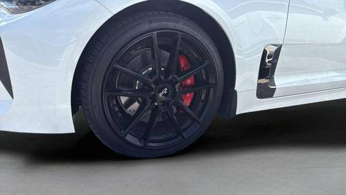 Snow White Pearl 2020 Kia Stinger GT2
