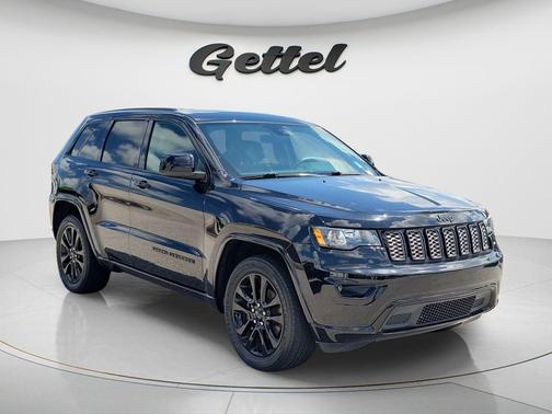 Diamond Black 2017 Jeep Grand Cherokee Altitude