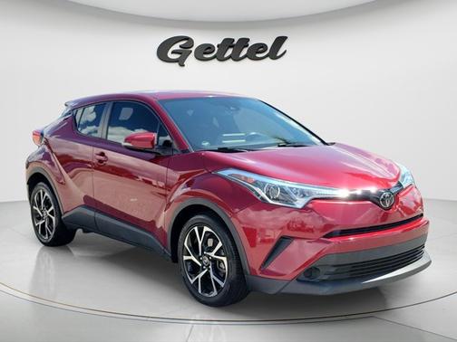 Pearl 2019 Toyota C-HR XLE
