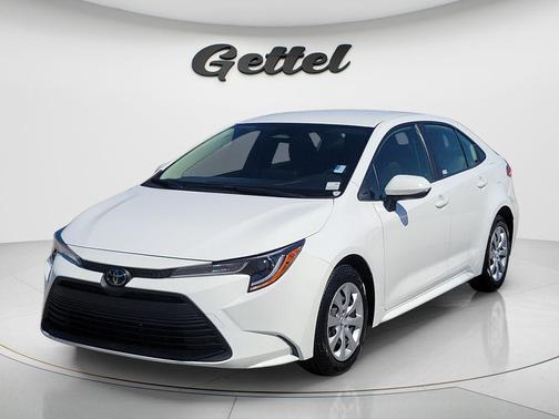 Ice 2023 Toyota Corolla LE
