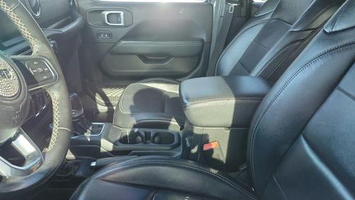 Sting Gray Clearcoat 2019 Jeep Wrangler Unlimited Sahara