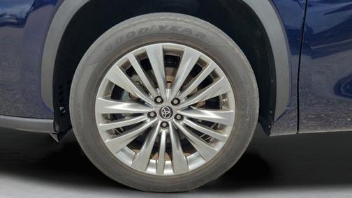 Blueprint 2023 Toyota Highlander Platinum