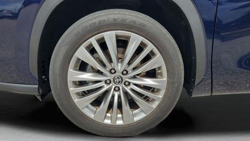 Blueprint 2023 Toyota Highlander Platinum