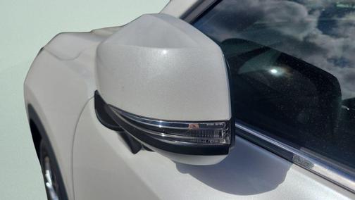 Pearl 2025 Toyota Grand Highlander