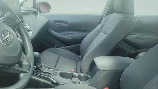 Pearl 2023 Toyota Corolla LE