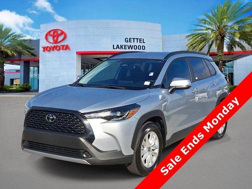 2023 Toyota Corolla Cross LE