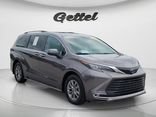 Predawn Gray Mica 2024 Toyota Sienna XLE