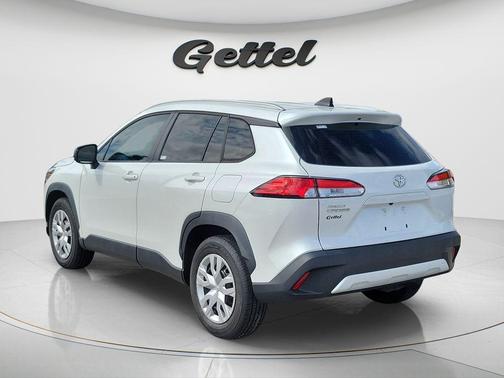 Pearl 2022 Toyota Corolla Cross L