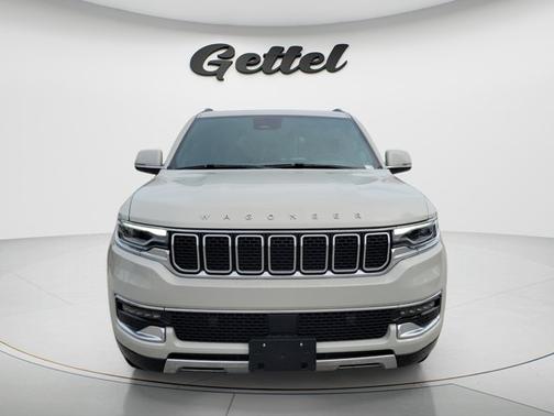 Luxury White Pearlcoat 2022 Jeep Wagoneer Series III