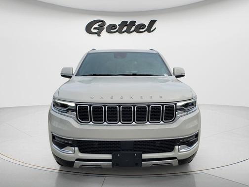 Luxury White Pearlcoat 2022 Jeep Wagoneer Series III