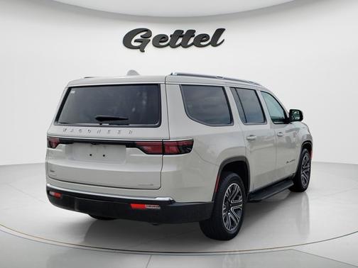 Luxury White Pearlcoat 2022 Jeep Wagoneer Series III
