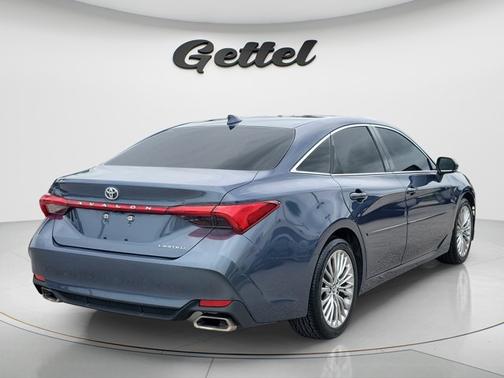 Harbor Gray Metallic 2019 Toyota Avalon Limited