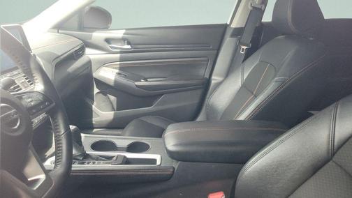 Glacier White 2021 Nissan Altima 2.5 SR