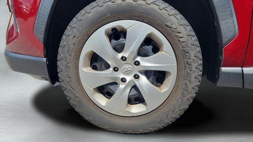 Pearl 2020 Toyota RAV4 LE