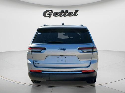 2022 Jeep Grand Cherokee L Laredo