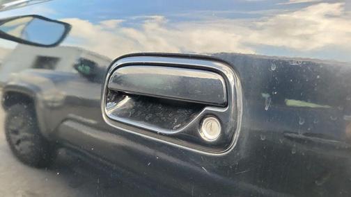 Black 2002 Toyota Tundra SR5