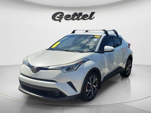 Blizzard Pearl 2018 Toyota C-HR XLE