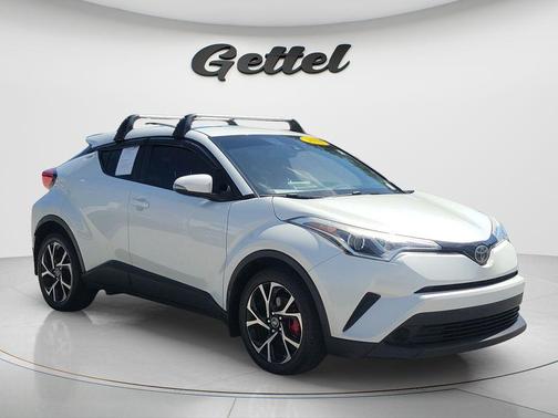 Blizzard Pearl 2018 Toyota C-HR XLE