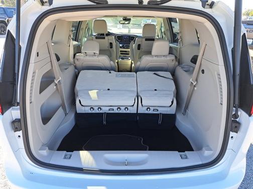 2019 Chrysler Pacifica Touring-L Plus