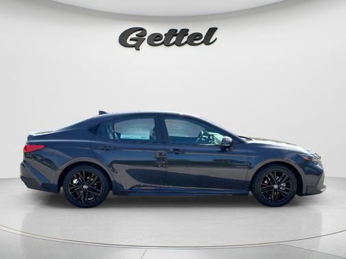 UNDERGROUND 2026 Toyota Camry SE