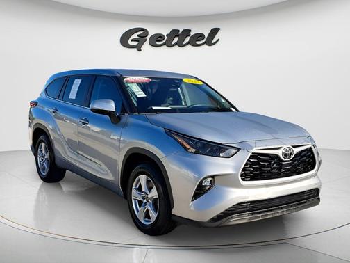 2023 Toyota Highlander LE