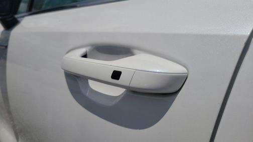 Snow White Pearl 2022 Kia Sorento Plug-In Hybrid SX