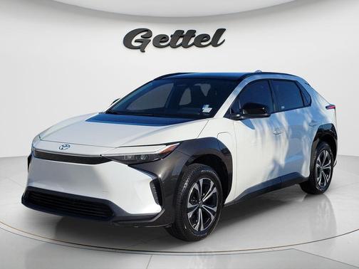 Pearl 2024 Toyota bZ4X XLE