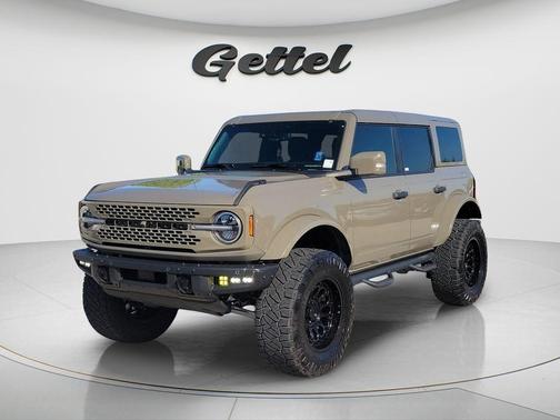 Eruption Green Metallic 2025 Ford Bronco Badlands