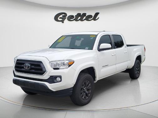 White 2022 Toyota Tacoma SR5