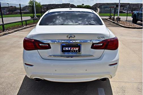 2017 INFINITI Q70L 3.7