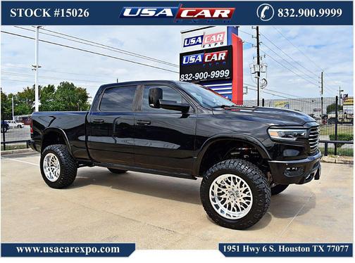 BLACK 2022 RAM 1500 Laramie