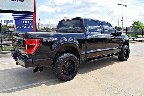 BLACK 2022 Ford F-150 XLT