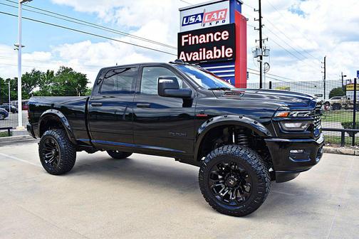 BLACK 2025 RAM 2500 Big Horn Crew Cab 4x4 6'4' Box