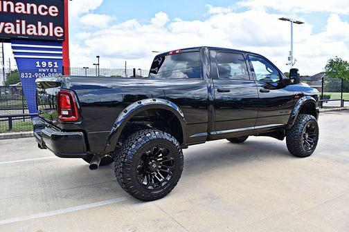 BLACK 2025 RAM 2500 Big Horn Crew Cab 4x4 6'4' Box
