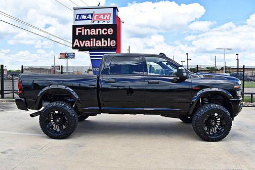 BLACK 2025 RAM 2500 Big Horn Crew Cab 4x4 6'4' Box
