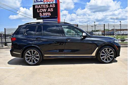 2020 BMW X7 M50i