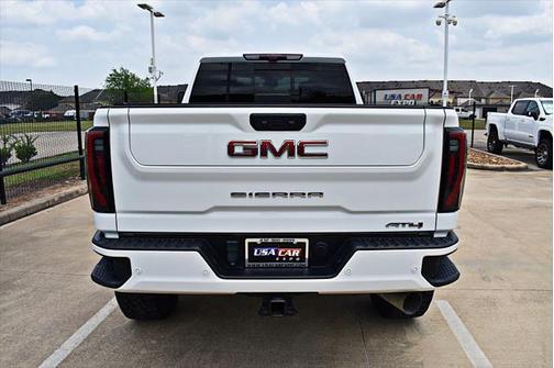 2024 GMC Sierra 2500 AT4