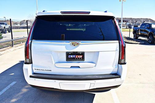 2017 Cadillac Escalade Luxury