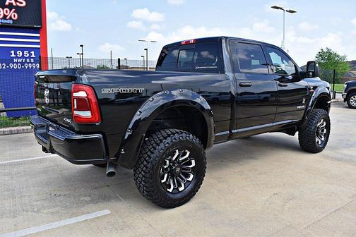 2023 RAM 2500 Big Horn Crew Cab 4x4 6'4' Box