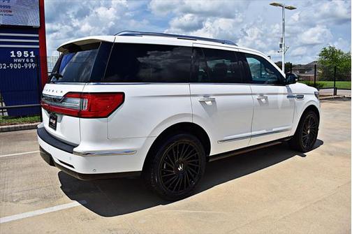 2020 Lincoln Navigator Standard