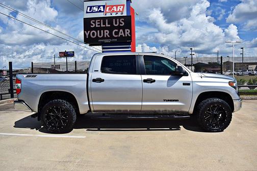 2018 Toyota Tundra SR5