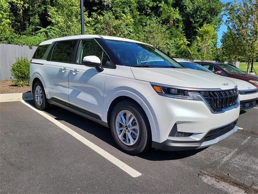 2024 Kia Carnival LX