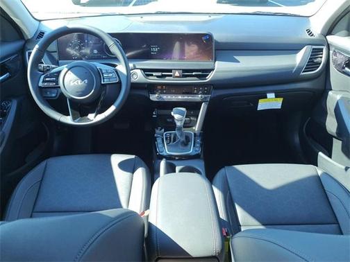 2025 Kia Seltos EX