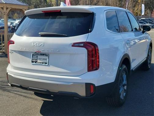 2025 Kia Telluride LX