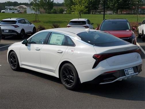 2025 Kia K5 LXS