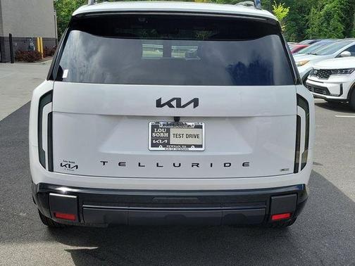 Glacial White Pearl 2027 Kia Telluride SX-Prestige